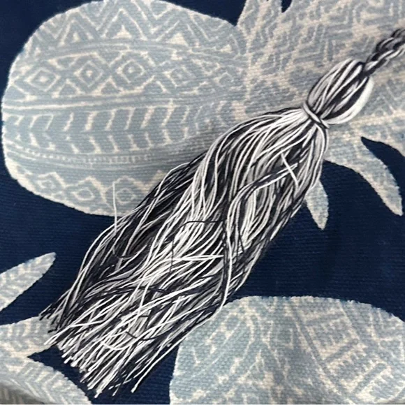 Novogratz Navy and Light Blue Pineapple Tote/ Beach Bag - Picture 6 of 7